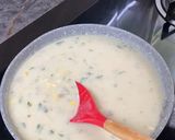 Foto langkah ke 6 dari resep Creamy Saikoro Chowder.