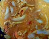 รูปขั้นตอนการทำที่ 4 ของ กุ้งผัดผงกะหรี่