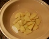 Foto del paso 4 de la receta: Codillo de paletilla de cordero, en salsa de ajos, perejil y mostaza