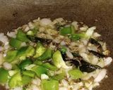A picture of step 1 of Rice upma.