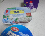 Mézes-meggyes túrótorta sütés nélkül recept fázis 2 fotója