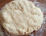 A picture of step 4 of Orange English tea scones.