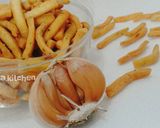 Foto langkah ke 6 dari resep Stik Bawang renyah.