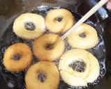 Foto langkah ke 4 dari resep Donat goreng bahan sederhana.