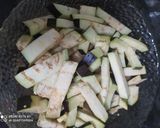 Foto del paso 1 de la receta: Berenjenas con salsa de soja y miel de caña😋