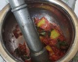 A picture of step 2 of Fresh strawberry and strawberry crushed mojito.