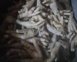 Foto langkah ke 1 dari resep Ceker Ayam Masak Tauco.