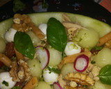 Foto del paso 7 de la receta: Ensalada de melón con penne de lentejas y zanahoria, con atún