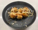 A picture of step 7 of Takoyaki (octopus balls).