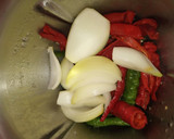 Foto del paso 1 de la receta: Pollo al chilindrón en Monsieur Cuisine