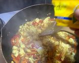 Foto langkah ke 8 dari resep Tumis Telur Sawi Putih.