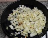 Foto del paso 3 de la receta: Huevos revueltos con cebolla y queso #SOSFranco