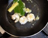 Foto langkah ke 2 dari resep MPASI 6M+ ZAYN (BUBUR UDUK WITH UDANG WORTEL).