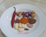 Foto langkah ke 3 dari resep Gulai daun chaya dengan taburan rebon goreng dan cabe rawit.