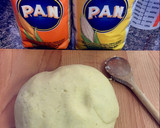 Foto del paso 3 de la receta: Tortitas mejicanas / Arepas venezolanas & colombianas