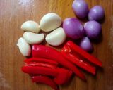 Foto langkah ke 1 dari resep Ayam Suwir Kemangi #4.