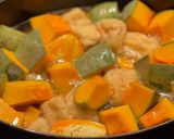 A picture of step 3 of 🫑 One-pot Kabocha squash, fried tofu in Japanese broth.
