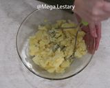 Foto langkah ke 3 dari resep KROKET KEJU Simpel ala Mega.