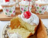 Foto langkah ke 7 dari resep Hokkaido Chiffon Cupcakes.