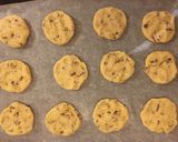 A picture of step 4 of Pecan strawberry cookies.