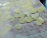 A picture of step 1 of Kur Kure Aloo chips.