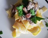 A picture of step 4 of Tagliatelle with Mushrooms, Sausage, and Cream.