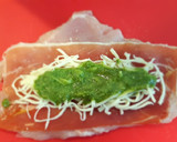 Foto del paso 3 de la receta: Pollo relleno de jamón serrano y pesto