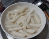 Hình bước làm 5 của món Bánh gạo cay (tokbokki)