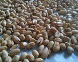 Foto langkah ke 3 dari resep Kacang Bawang Oven (renyah dan tidak berminyak).