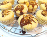 Foto del paso 4 de la receta: Muffins de yogurt de Vainilla rellenos de chocolate