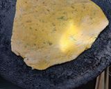A picture of step 2 of Leftover dal paratha.