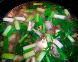 Foto langkah ke 5 dari resep Oamihun(sup talas and bihun)pakai dada ayam.