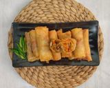 Foto langkah ke 5 dari resep Lumpia isi Daging dan Sayuran.