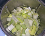 Foto del paso 3 de la receta: 🍲Porrusalda y 🥣Crema de Porrusalda con Thermomix - Tm5 (Hoy 2 por 1)