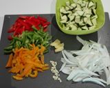 Foto del paso 2 de la receta: Tallarines con sabor oriental