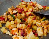 Foto langkah ke 4 dari resep Sambal Tahu tempe kentang.