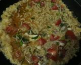 Foto langkah ke 4 dari resep Omelet mie instant.