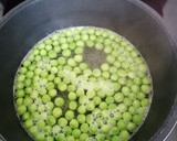 Foto del paso 2 de la receta: Timbal de ensaladilla con langostinos
