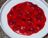 Foto langkah ke 4 dari resep Puding Susu Vanilla Strawberry Compote.