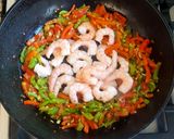 Foto del paso 2 de la receta: Spaghetti "mar y tierra". #másconmenos