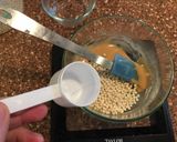 A picture of step 5 of Toffee Pecan protein krispie bar.