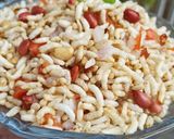 A picture of step 3 of Bhelpuri.