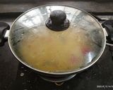 A picture of step 4 of Onion. Dal.