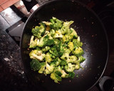 Foto del paso 4 de la receta: Brócoli con un guiño oriental