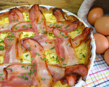 Foto del paso 2 de la receta: Tarta de calabacín con crema de queso con pimientos del piquillo y beicon