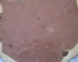 Une image de l'étape 8 de Mon gateau au yaourt avec copeaux de choco,oeufs choco et noise.