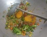 รูปขั้นตอนการทำที่ 3 ของ ข้าวผัดรวมของในตู้เย็น เบค่อนกรอบ