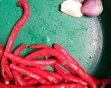 Foto langkah ke 1 dari resep Tumis Udang Sayur Paku.
