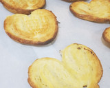 Foto del paso 1 de la receta: Palmera rellena de nata y bañada en fondant😋👍