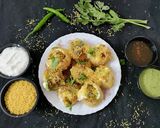 A picture of step 5 of Dahi puri chat.